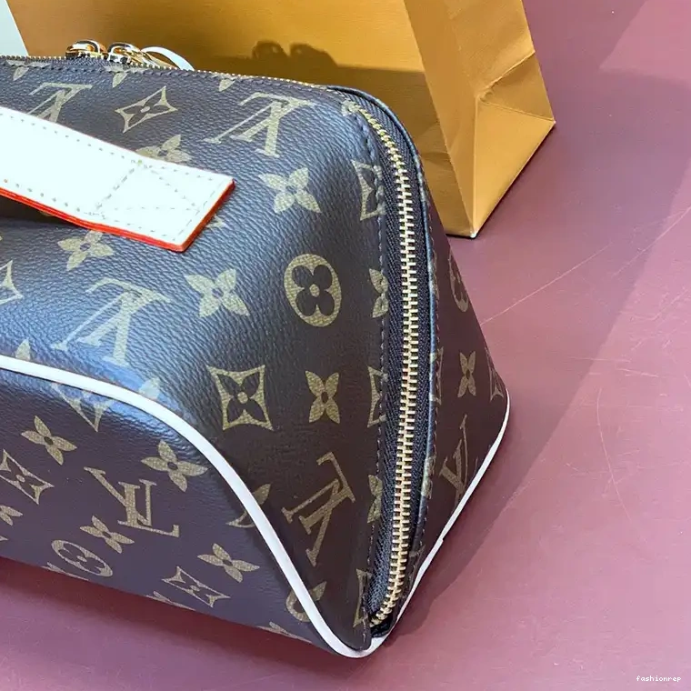Fashionrep 2408YA0172 LV Bags 0805